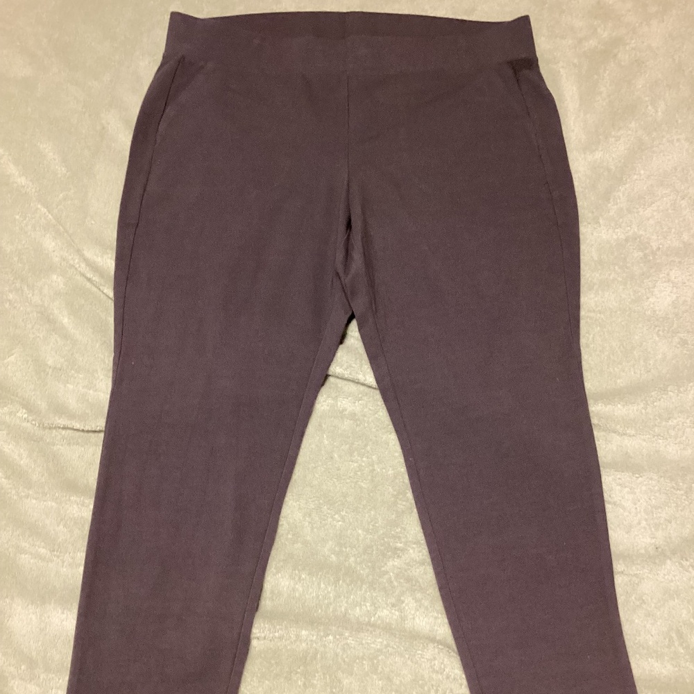 Torrid grey leggings, with pockets, size 2, NWOT